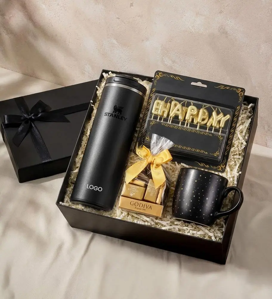 TOPTAN POWERBANK DGS-2201 Kurumsal Hediye Setleri ve Welcome Kitler - Termos, kahve, kupa, çikolata, doğum günü dekoru ve siyah sunum kutusu içeren doğum günü konseptli kurumsal hediye seti.