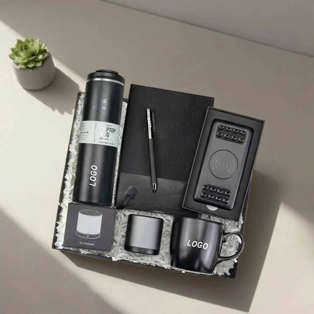 TOPTAN POWERBANK WK-2004 Kurumsal Hediye Setleri ve Welcome Kitler - Termos, notebook, kalem, teknoloji aksesuarları, kupa ve özel dolgu kutusu içeren welcome kit konseptli kurumsal hediye seti.