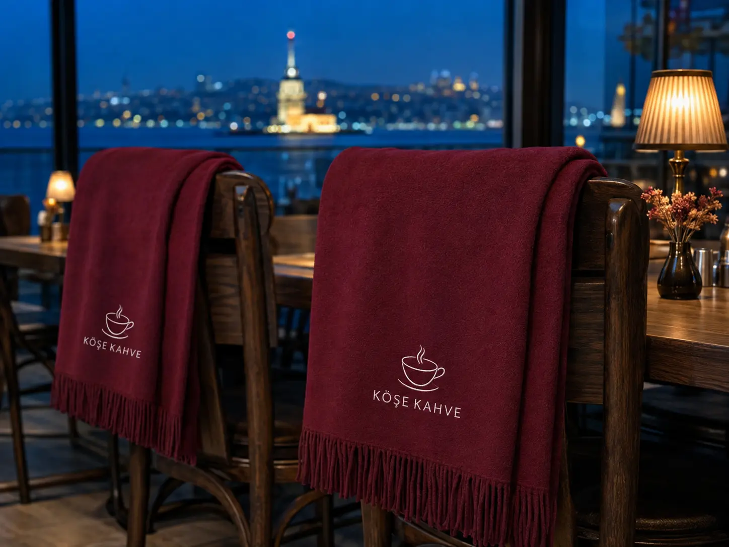 Kurgusal Köşe Kahve logolu bordo cafe şalı dijital örneği